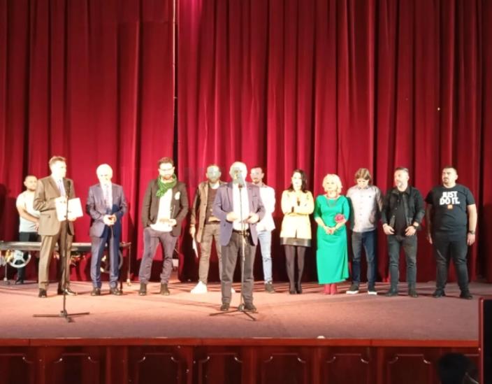 Јордан Симонов од МНТ најдобар актер на фестивалот „Албански театар во Македонија“