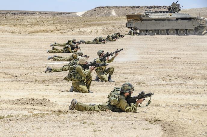 Израел издаде предупредување до Иранците да се држат подалеку од воени објекти