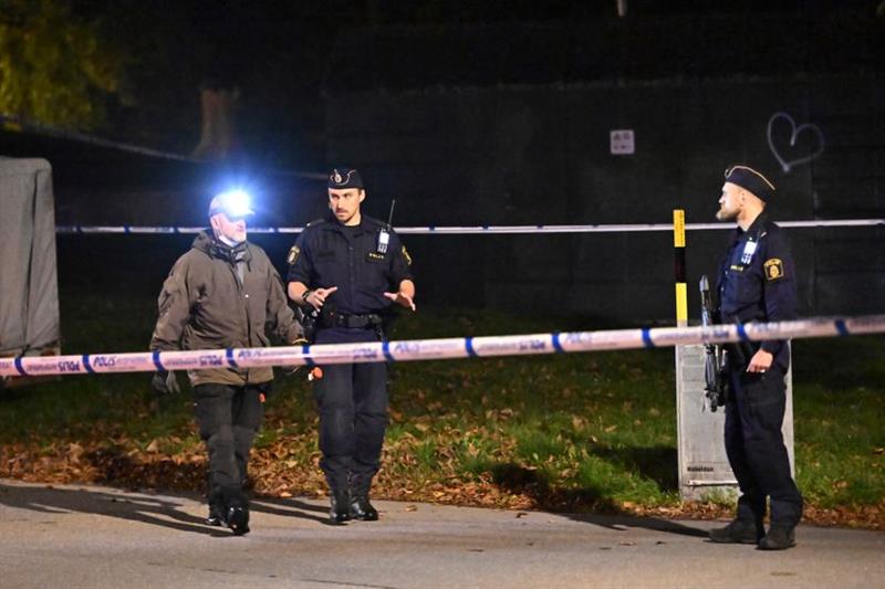 Експлозија во израелската амбасада во Стокхолм, пронајдено оружје 