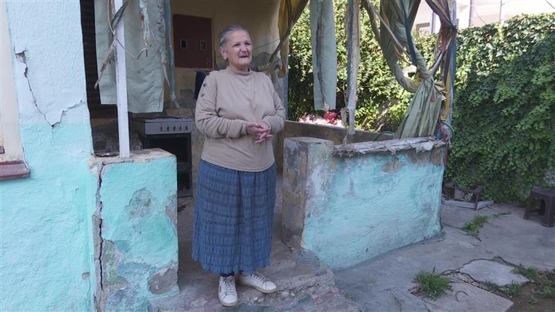 Живот меѓу четири ѕида - 59-годишна скопјанка над три децении живее во целосна изолација 