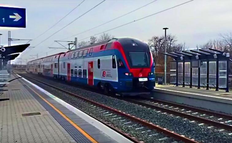 Скај Њуз: Британски тинејџери ќе управуваат со возови поради недостиг на работна сила