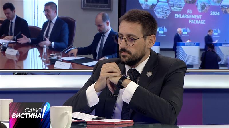 Богојески: Покажувањето кој од кој е поголем Албанец, не дава поголема вредност на општеството