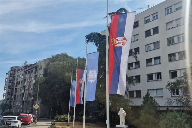 Триднавна жалост не само во Нови Сад, туку и во цела Војводина 