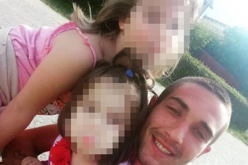 Таткото на Сара и Тина, кои загинаа во Нови Сад: Ми нема помош, не можам да ја опишам болката