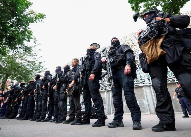 Над четири илјади полицајци ќе бидат во Париз за време на натпреварот Франција – Израел