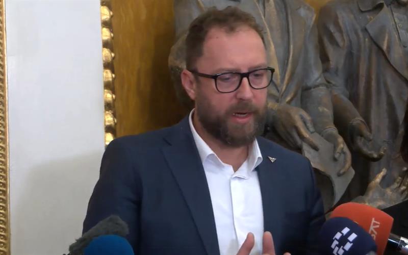 Љутков: Работни групи работат на случајот со Универзална сала