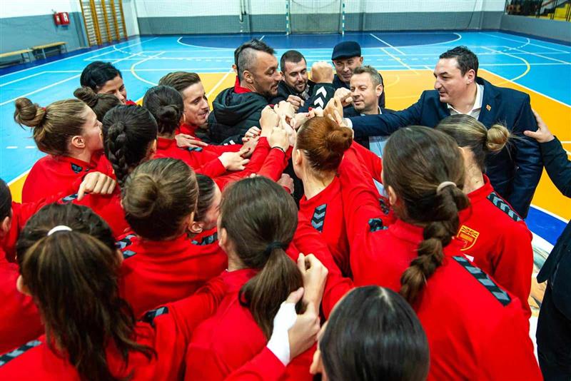 Ристовски и Мукаетов ги поздравија македонските ракометарки пред настапот на ЕП 2024