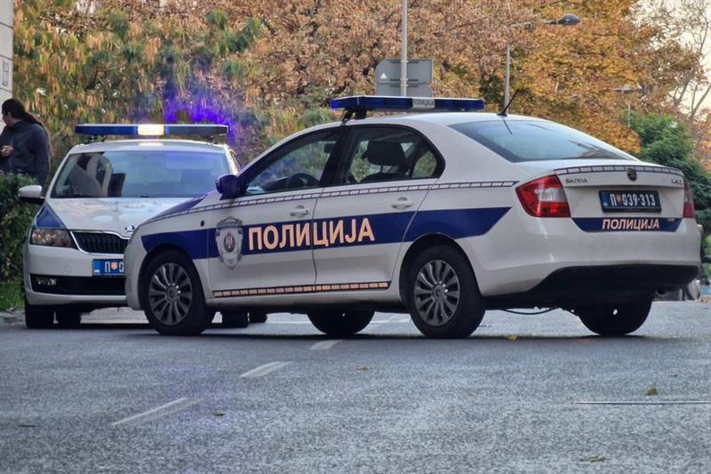 Драма во Србија: Застрелал татко и син поради место на селски паркинг 