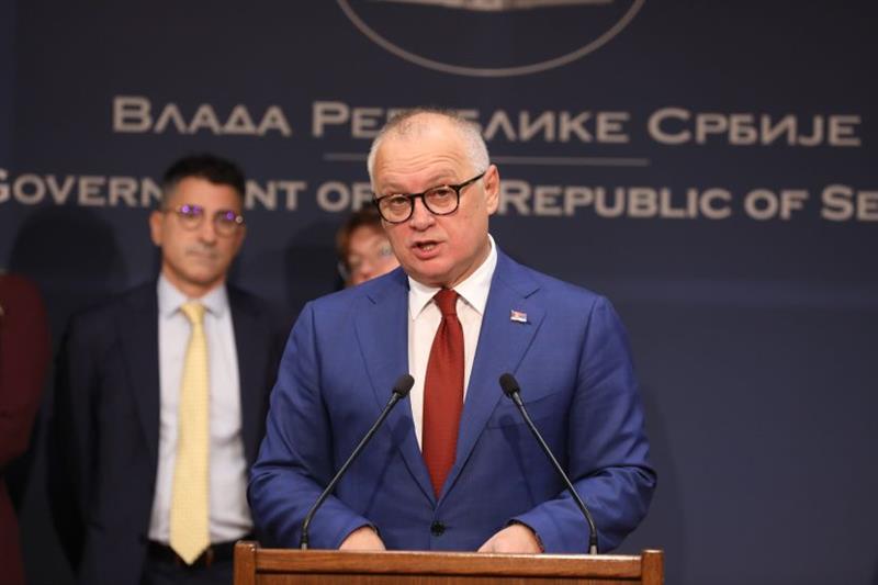 Српската влада му го укинала имунитетот на министерот Весиќ пред два дена-тој штрајкува со глад
