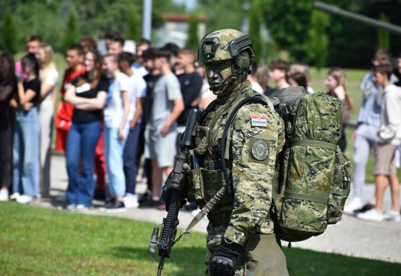 Хрватска ќе инвестира 2 отсто од БДП за одбрана во историска модернизација на војската