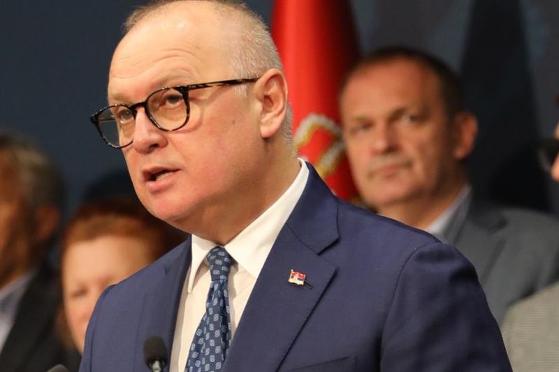 Укинат му е притворот на српскиот министер Весиќ, кој штрајкуваше со глад 