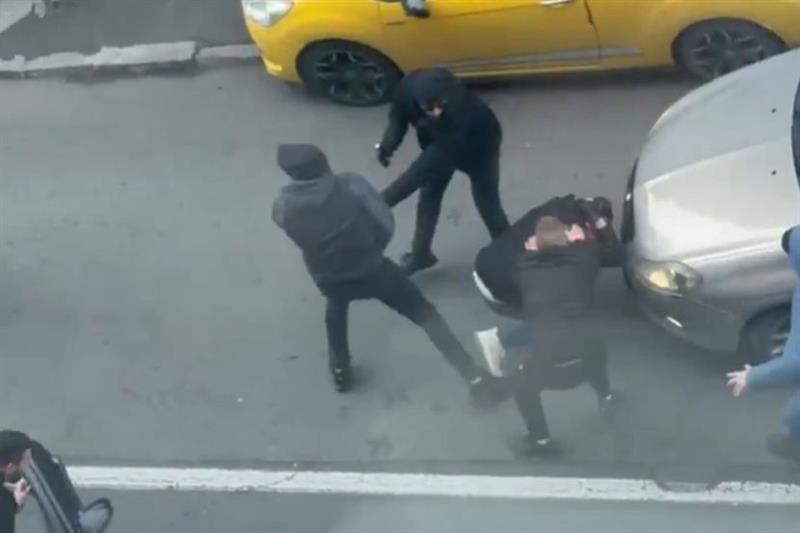 Уапсени се 15 навивачи на Црвена Звезда и Штутгарт по бруталната тепачка низ Белград (ВИДЕО)