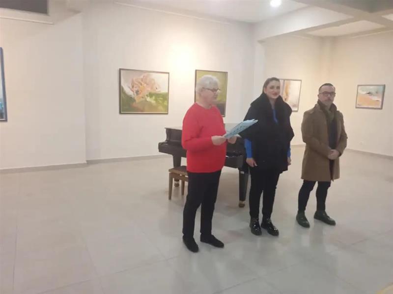 Во Велес отворена самостојна изложба на Александра Гиноска