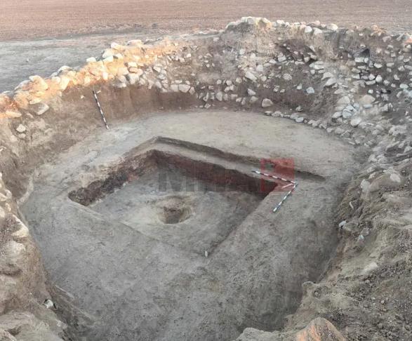Во близина на карбинското село Радање откриена ѕидана гробница од крајот на вториот век