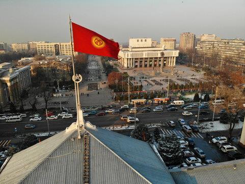 Киргистан ја менува химната, била премногу советска