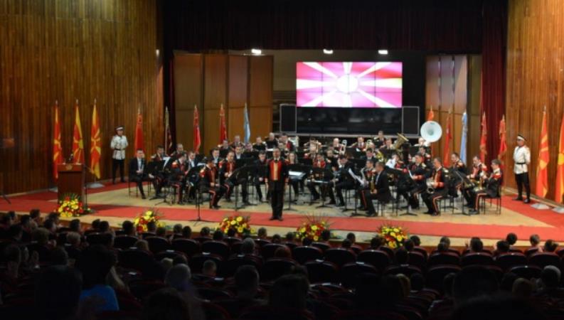 Предновогодишен концерт на оркестарот на Армијата