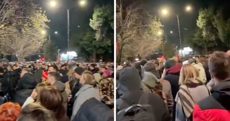 Илјадници студенти на протест во Подгорица- одбија средба со премиерот (ВИДЕО)