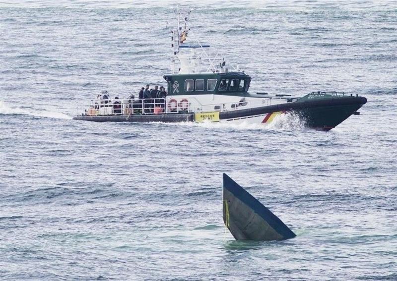 Подморница за транспорт на дрога се преполови во близина на шпанскиот брег (ВИДЕО)