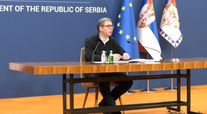 Вучиќ: Момчињата кои вчера нападнаа студенти ѝ нанесоа голема штета на државата (ВИДЕО)