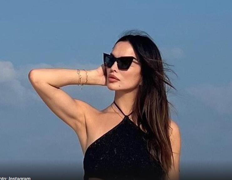 Фото: Северина повторно се „јави“ од Малдиви