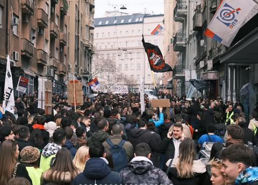 Продолжува студентскиот бунт во Србија