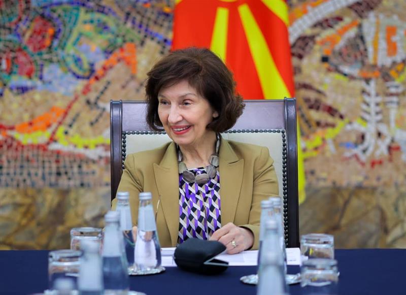 Сиљановска-Давкова: Нема поплодотворна инвестиција од онаа во науката и во образованието