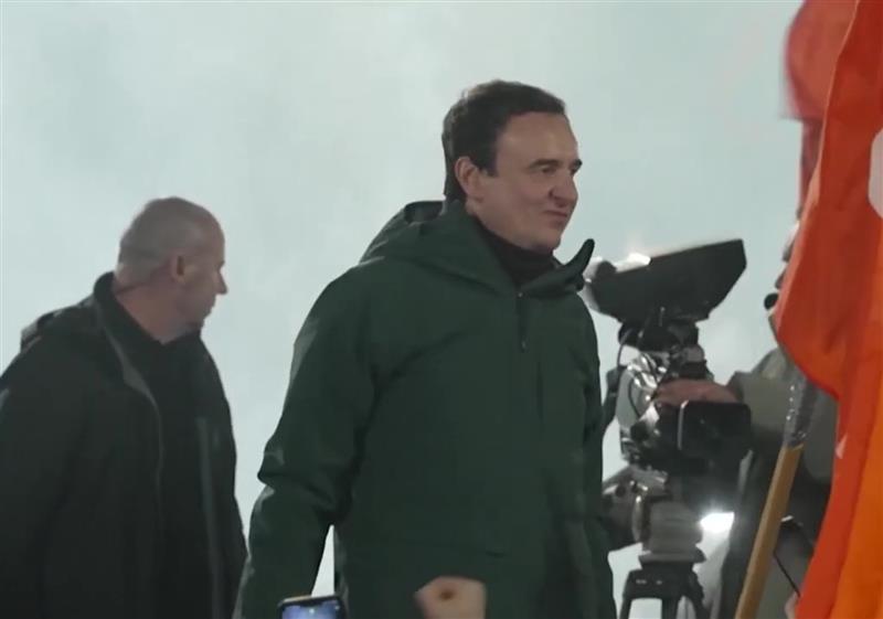 Курти прогласи победа, но ќе мора да бара партнери за состав на влада