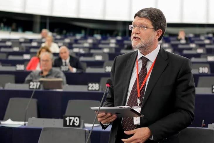 Известувачот на Европарламентот за Србија во посета на Белград 