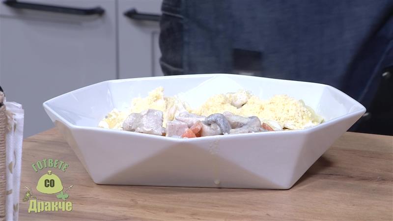 „Гответе со Дракче“ - Таљатели во пилешко соте
