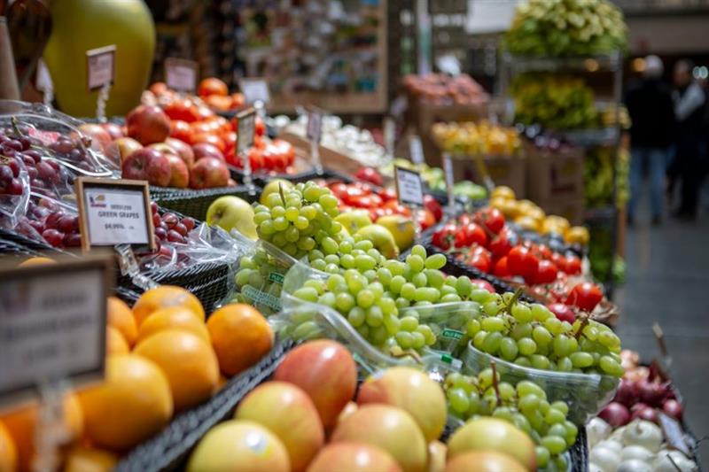 Млада продавачка со години уринирала врз храната и сѐ снимала, жителите на Њу Хемпшир згрозени 