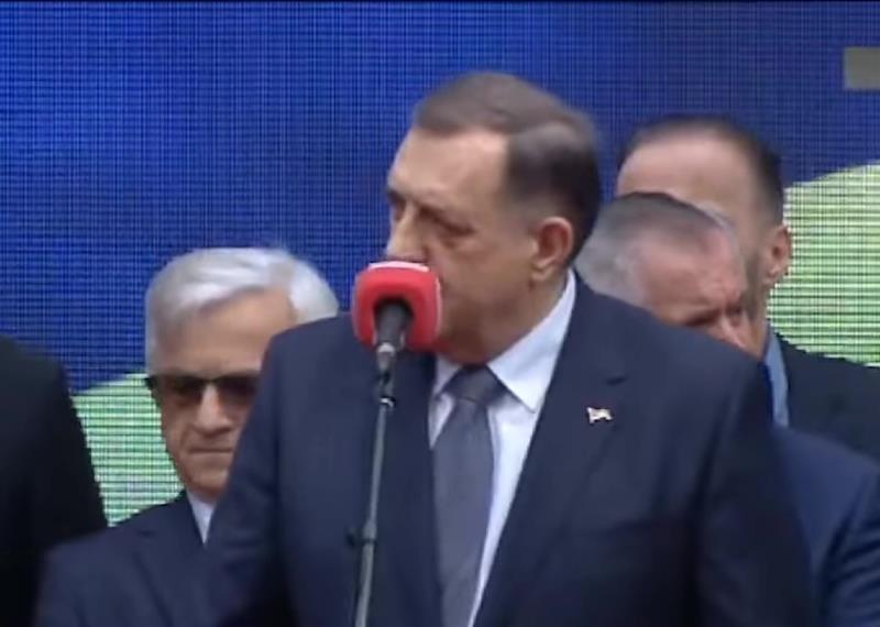Милорад Додик осуден на една година затвор за непочитување на одлуките на високиот претставник 