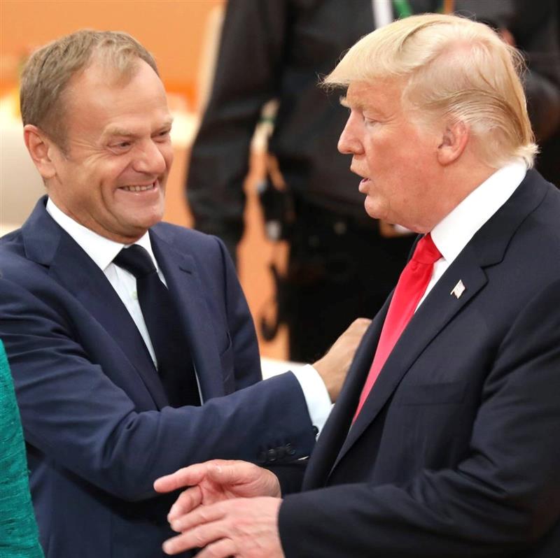 Трамп вели дека ЕУ е формирана за да се измамат САД- му одговори полскиот премиер (ВИДЕО)
