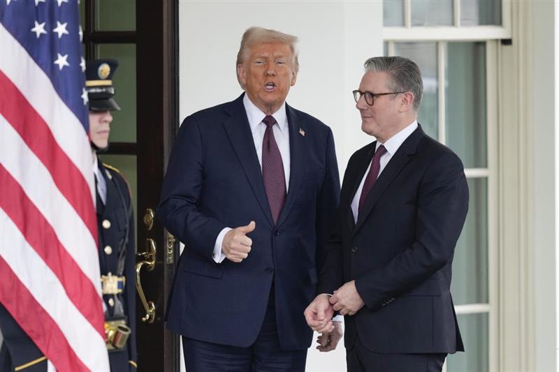 Трамп ја отфрли молбата на британскиот премиер за безбедносни гаранции за Украина
