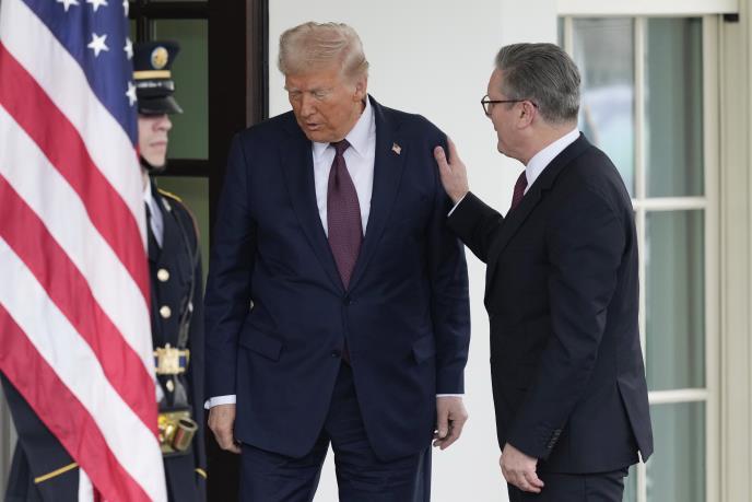 Стармер: Со Трамп разговарав за цврст и чесен мировен договор за Украина