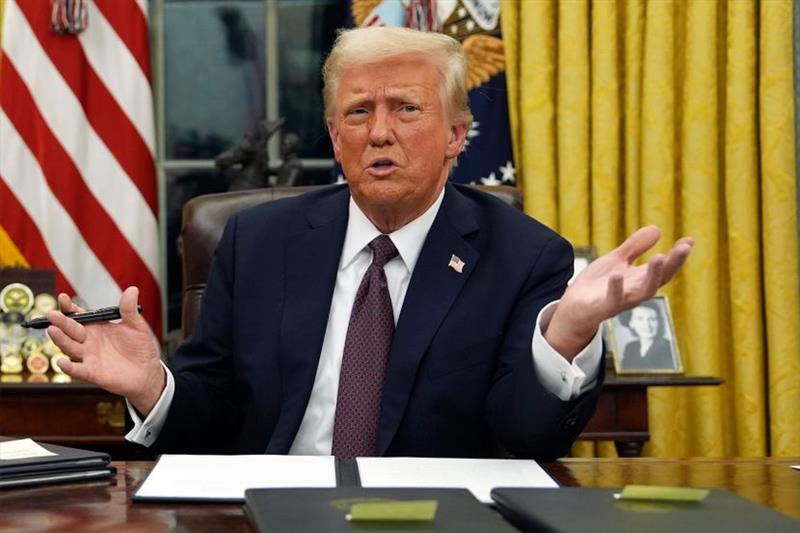 Трамп ќе го прогласи англискиот за службен јазик во САД