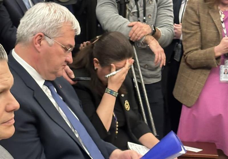 Украинската амбасадорка во САД „пропаѓа во земја“ за време на кавгата на Трамп и Зеленски