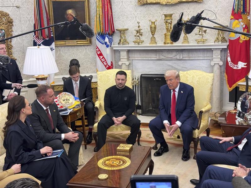 Њујорк Тајмс: Трамп не ја гледа Украина како сојузник, туку исклучиво преку економски интерес
