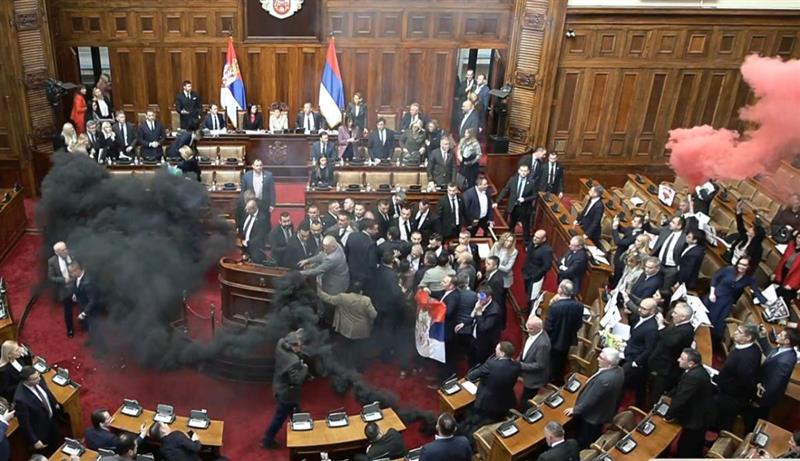 Вучиќ: Одговорните за инцидентите во Парламентот треба кривично да одговараат