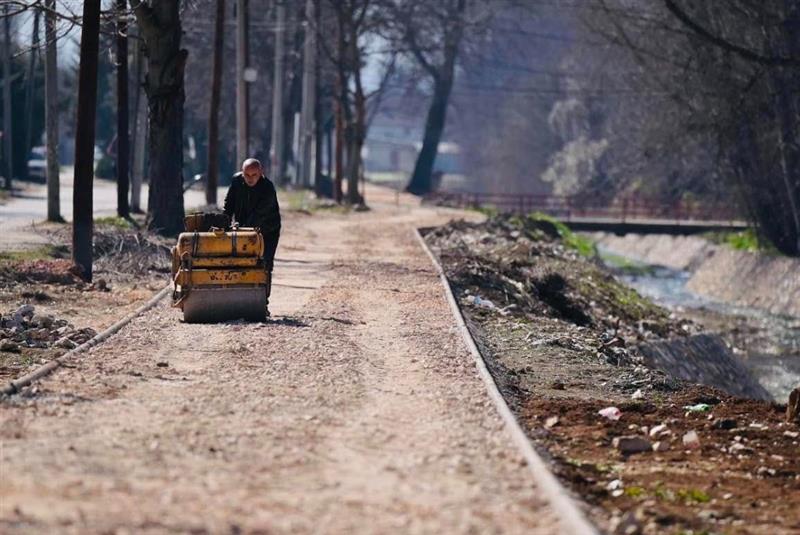 Општина Бутел: Започна изградбата на трим-патека покрај коритото на река Серава