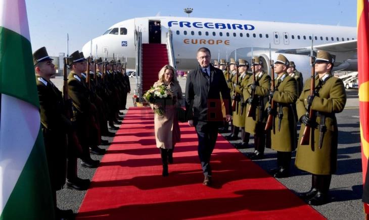 Мицкоски: Фактурата за 60 авионски билети за посетата на Унгарија е 2,6 а не 12 милиони денари