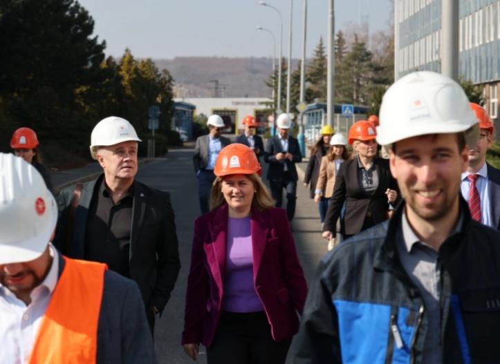 Делегација предводена од министерката Божиновска во посета на термоелектраната Тушимице, Чешка