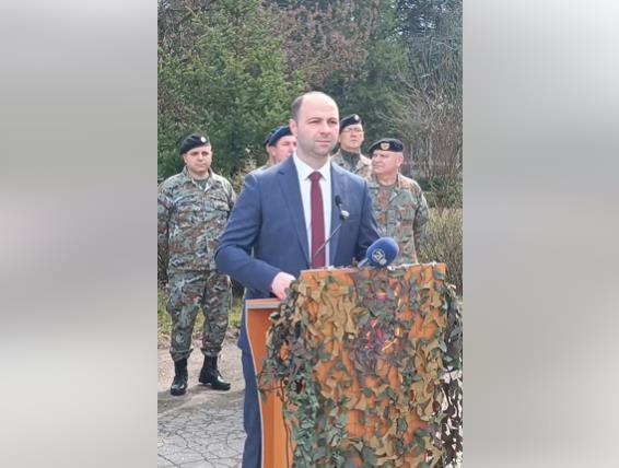 Армијата ќе прими 300 нови професионални војници и десет подофицери