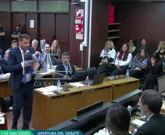 Видео: Шокантно судење за смртта на легендарниот Марадона, неговата ќерка во солзи