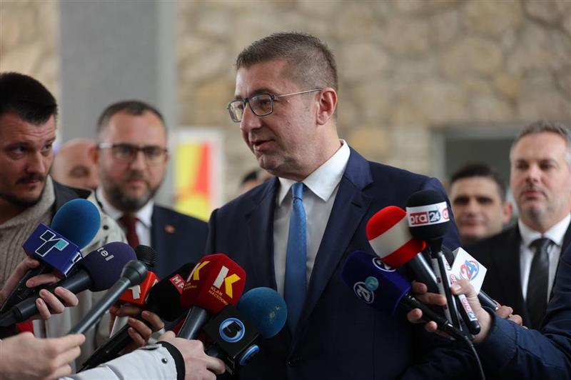 Мицкоски: Правата на Македонците во Бугарија не се мешање во внатрешните работи