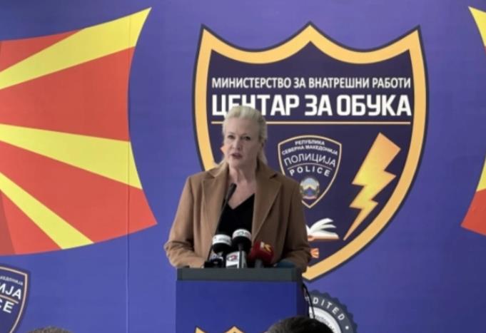Агелер: Внимателно ги следиме процедурите во Собранието во врска со изгласаните интерпелации 