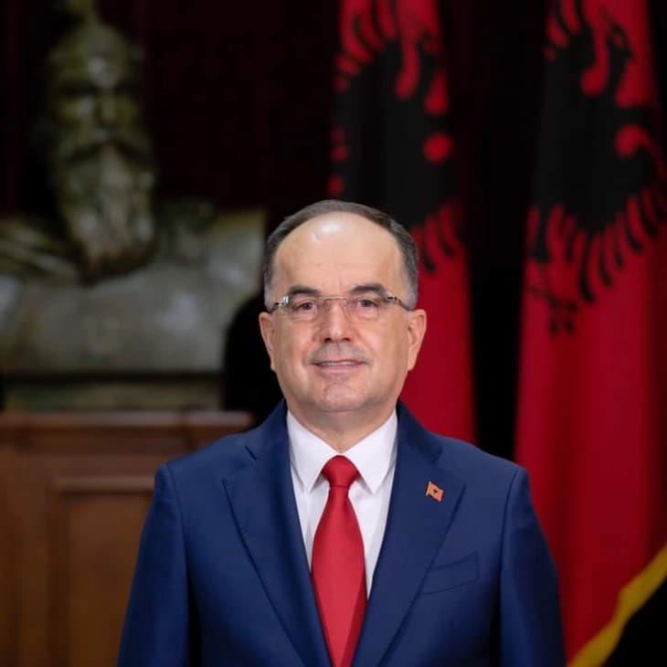 Бегај: Молитвите на албанскиот народ се со семејствата за загинатите и повредените