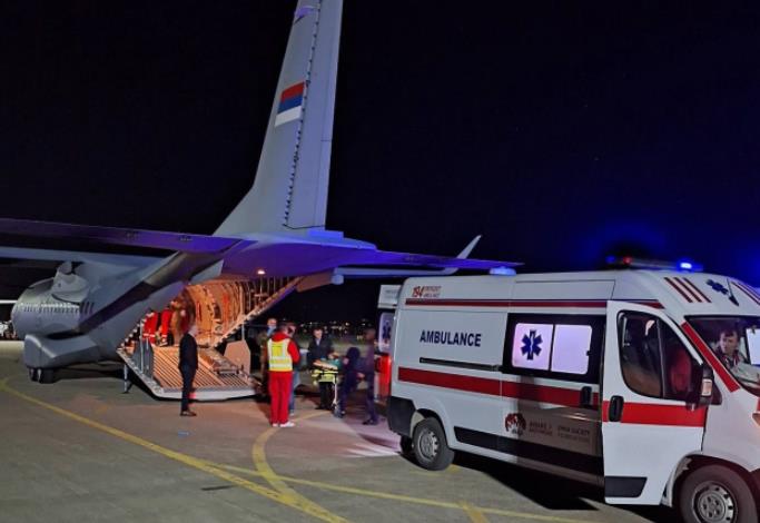 Од Србија кон Скопје лета авион за префрлање повредени во пожарот во Кочани