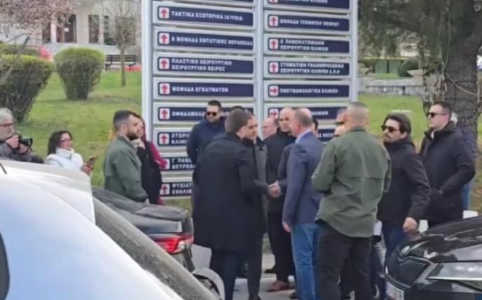 Муцунски и Таравари во посета на пациентите згрижени во Солун