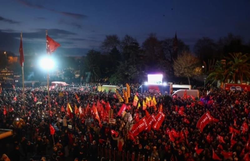 Турските акции и обврзници во слободен пад- причината е ескалација на протестите 