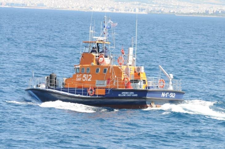 Несреќа со мигранти во Грција: Еден загинат 18 спасени